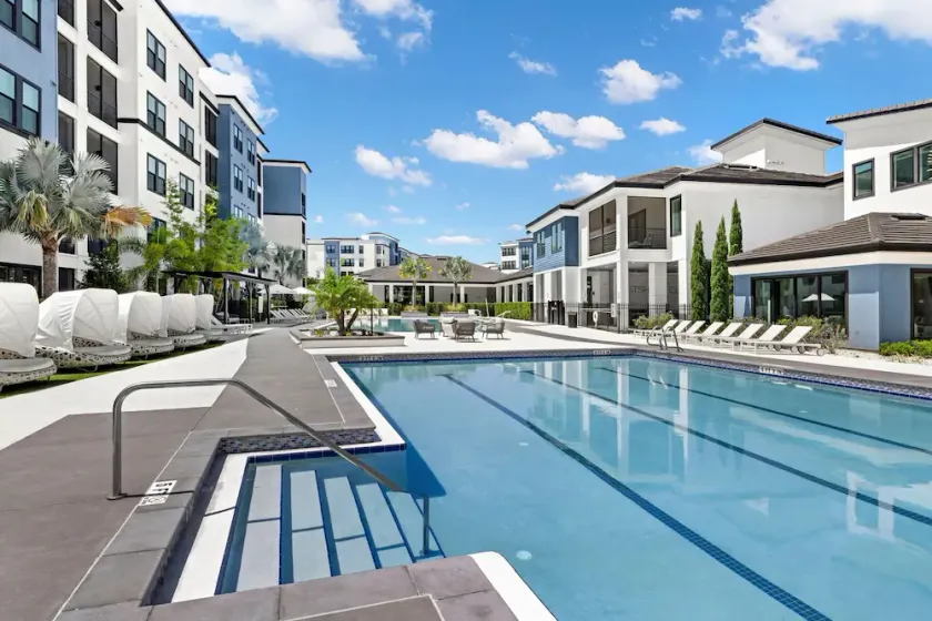Landing at The Pointe on Westshore - 2 Bedrooms in Port Tampa City - Image 1