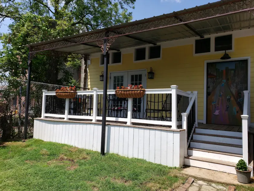 The Cottage of Historic South Main Arts District, Walk Everywhere Downtown - Image 1