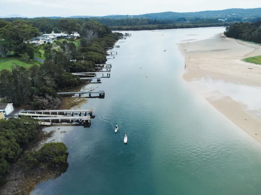Waterfront @ Mossy - Own Private Slipway & Jetty; minutes to Beach - Image 1