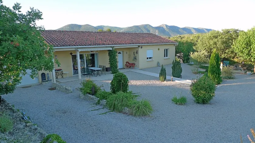 Villa **** 105 m² 3 bedrooms at the foot of the Cévennes between Sea 50km and Mountain 10 km - Image 1