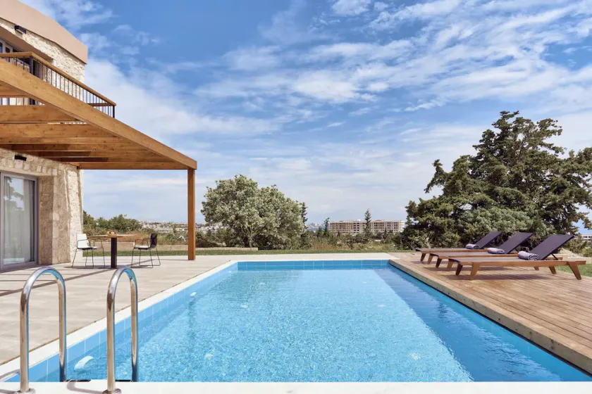 Impeccable SeaView Luxury Villa, with 3 Private Pools & 10 Bedrooms - Image 1