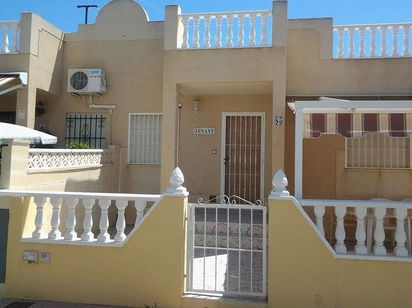 meget flot 2 værelses bungalow. med terrasse og solarium + storslået fælles swimmingpool - Image 1
