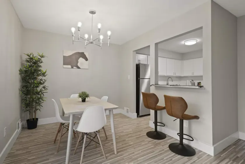 Relax & Unwind in Rochester Cozy Vacation Spot - Image 1