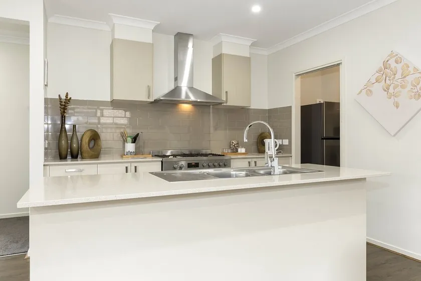 Comfort and Space in Laras Family Friendly Home - Image 1