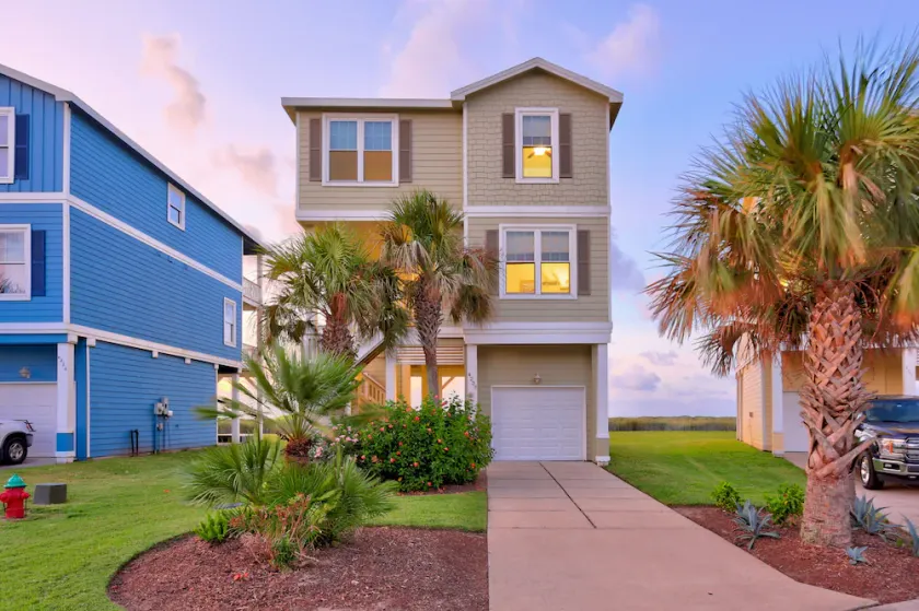 Sea Brooke- Luksus Beachfront Cottage i Pointe WestGalveston, TX - Image 1