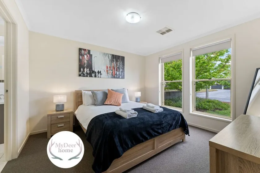 Peaceful 3BR family home Free Wi-Fi Free Parking - Image 1