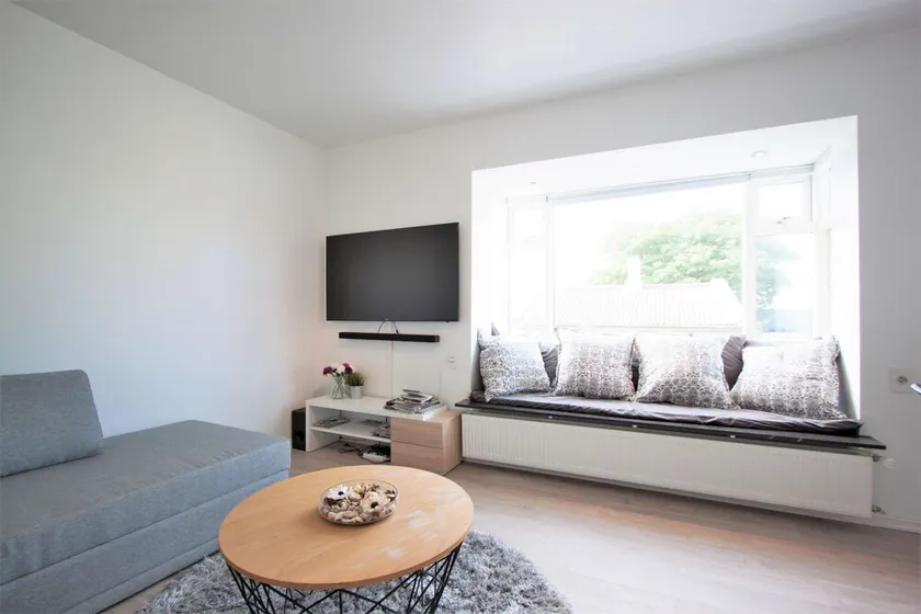 Located in downtown Reykjavik, only 200-meter walking distance from the main street Laugavegur - Image 1