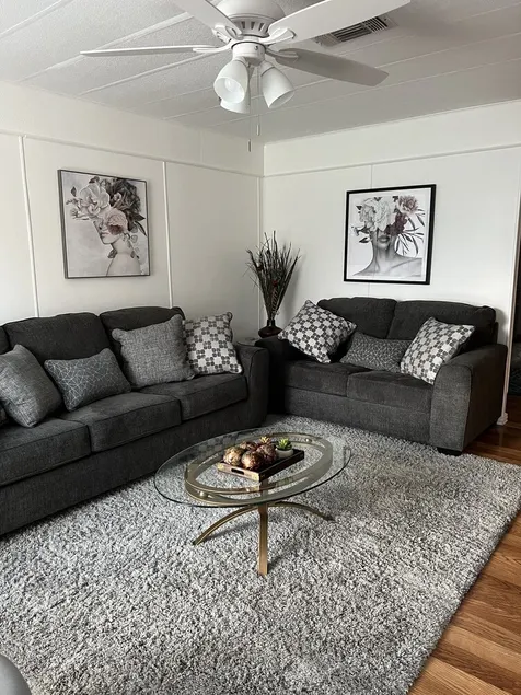 Three Sisters Duplex - Image 1