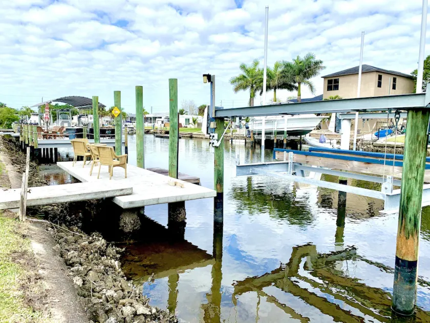 Perfect getaway-waterfront- private Dock-Pet available - Image 1