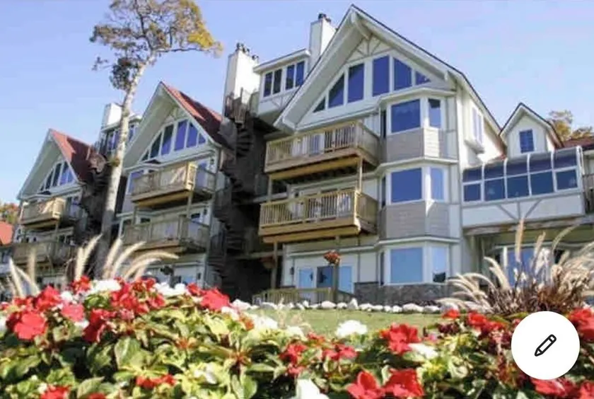 Mackinac island Lovely charming studio w/balcony!! - Image 1