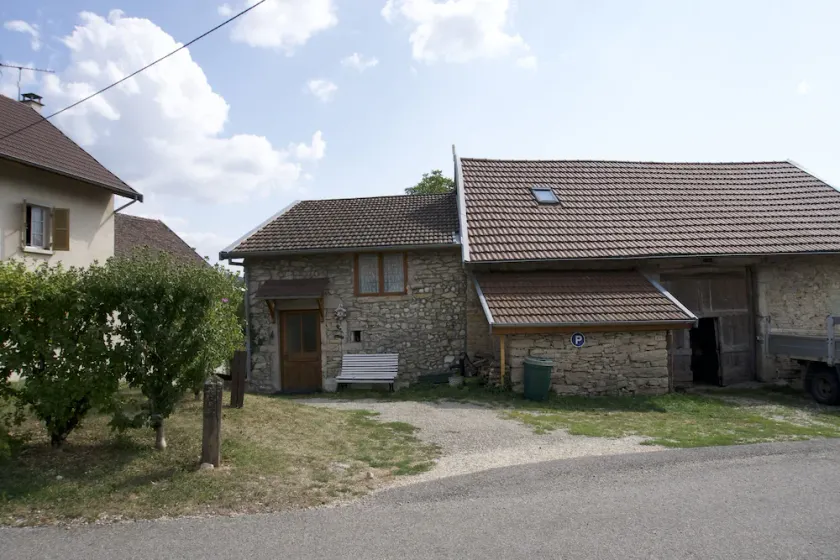 Cottage house bugey méridional Cascades Benonces 70km Lyon. - Image 1
