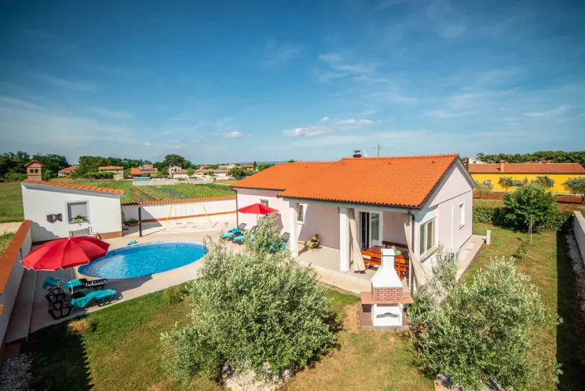 Villa Lavanda con piscina, a 7 km del mar, barbacoa, wifi gratis - Image 1