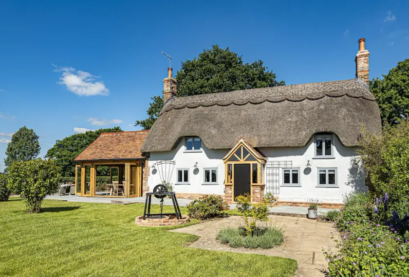 Hilltop Cottage - Image 1