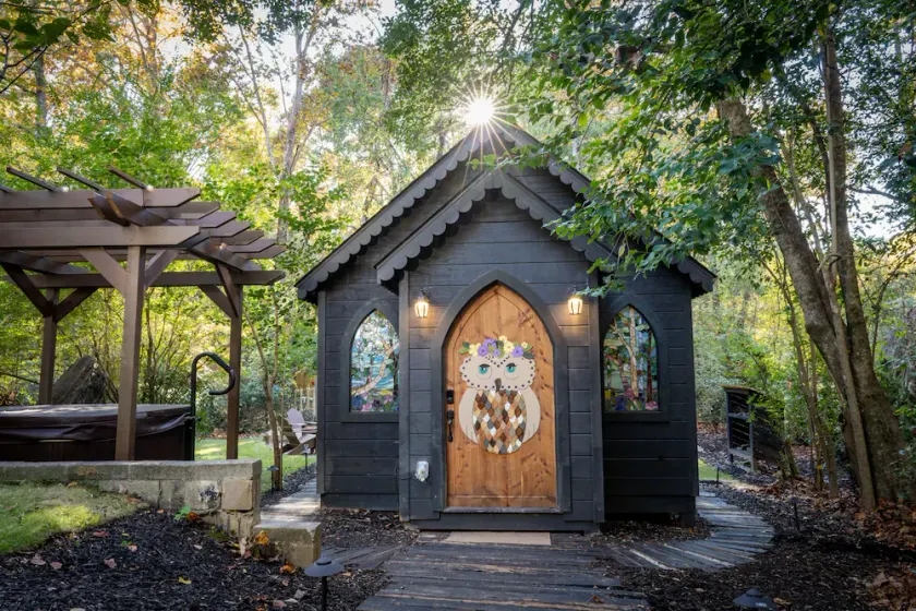 Enchanted creekside chapel right in the heart of Alpharetta! - Image 1