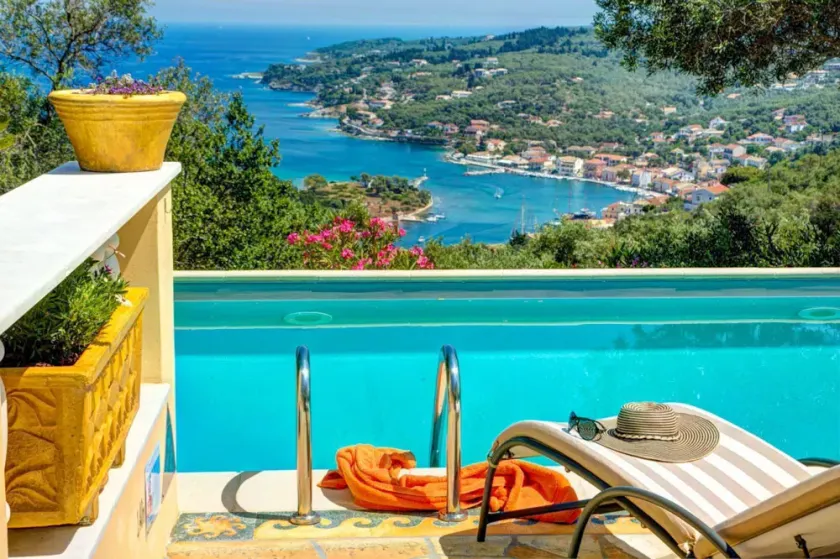 Apartamento vacacional con barbacoa, piscina privada y jardín | Vistas al mar - Image 1