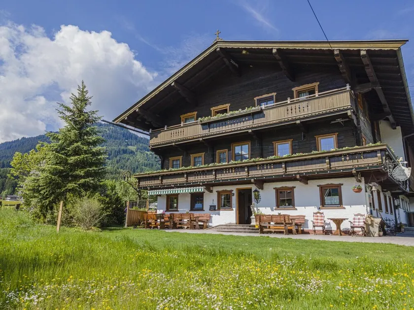 Holiday home on a former stables - Image 1