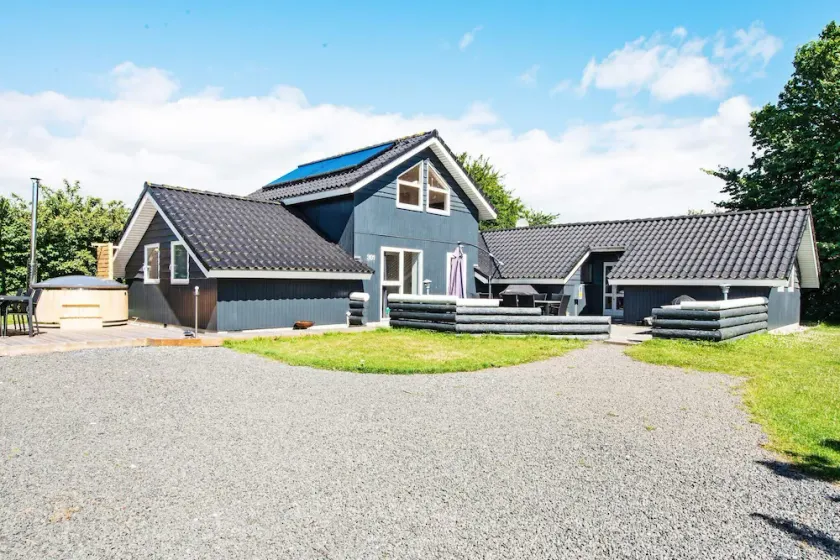 10 person holiday home in Juelsminde-By Traum - Image 1