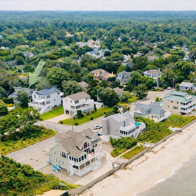 Water Views - 3 Min Walk to Private Beach - Luxury 5-Star Rated Beach House - Image 1