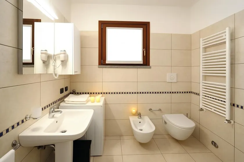 Residence Eden Magnolia 15, Argegno, Italien - Image 1