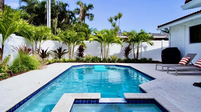 Casinha de Alegria! - Private, Quiet Pool House - Image 1