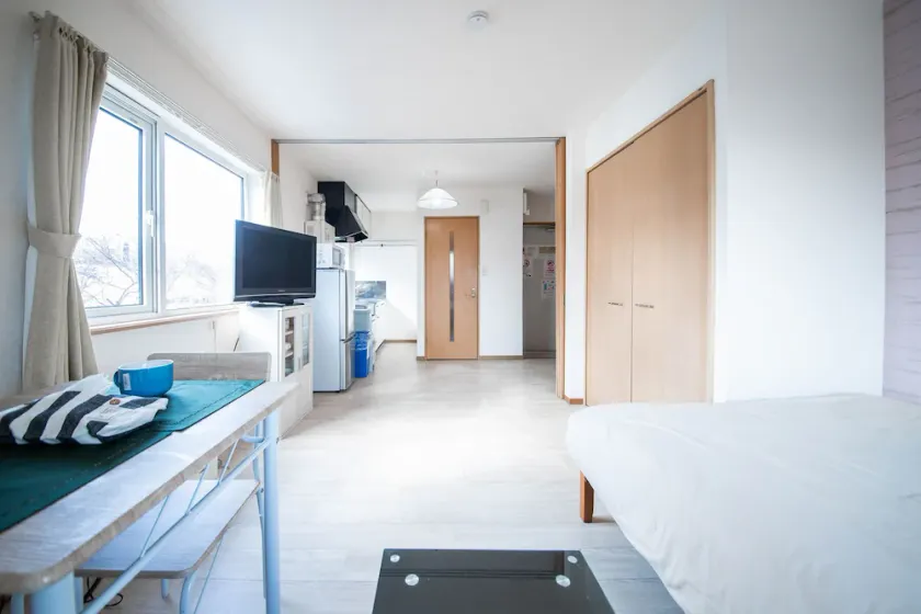 Sumiyoshi House Room A - Image 1