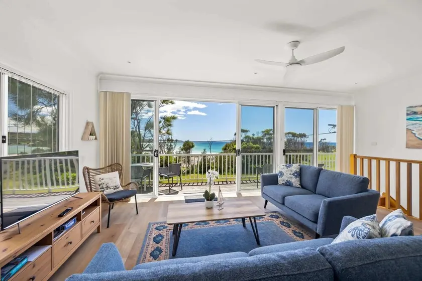 Seaside Beach House - Image 1