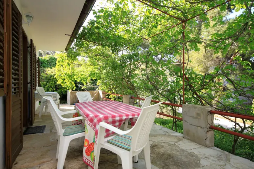 1-Zimmer-Ferienwohnung am Strand Mudri Dolac, Hvar (A-118-b) - Image 1