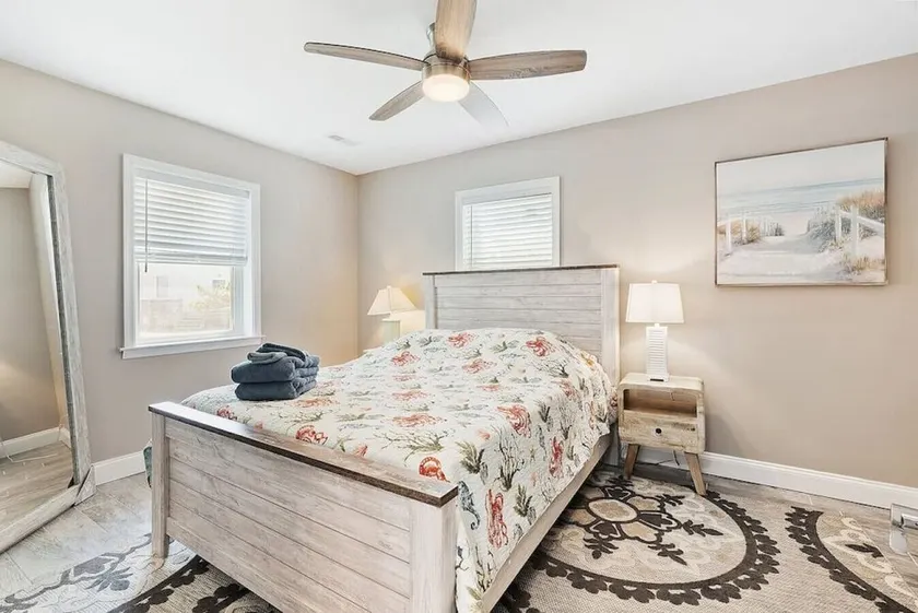 Spectacular 3 BR Condo One Block to the Beach - Image 1