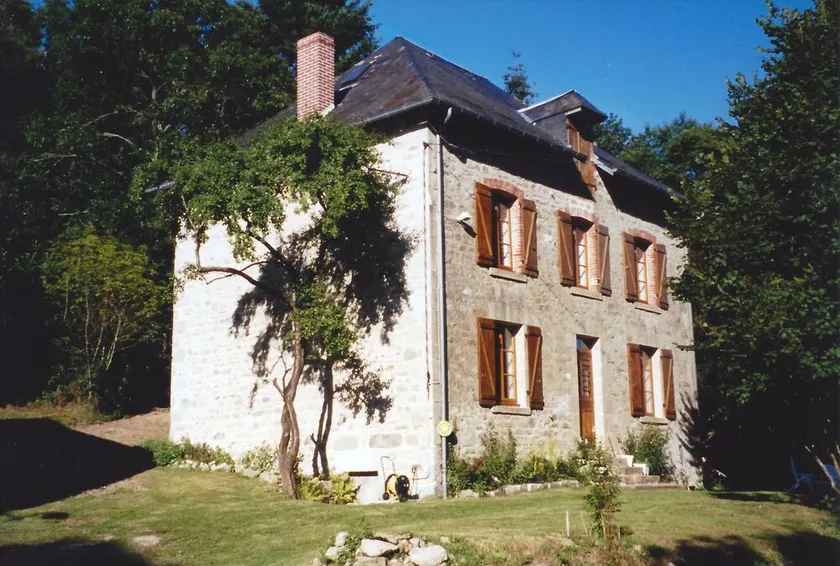 VIEILLE FERME DU LIMOUSIN ENTIEREMENT RENOVEE EN PIERRE ET POUTRES EN CHENE - Image 1