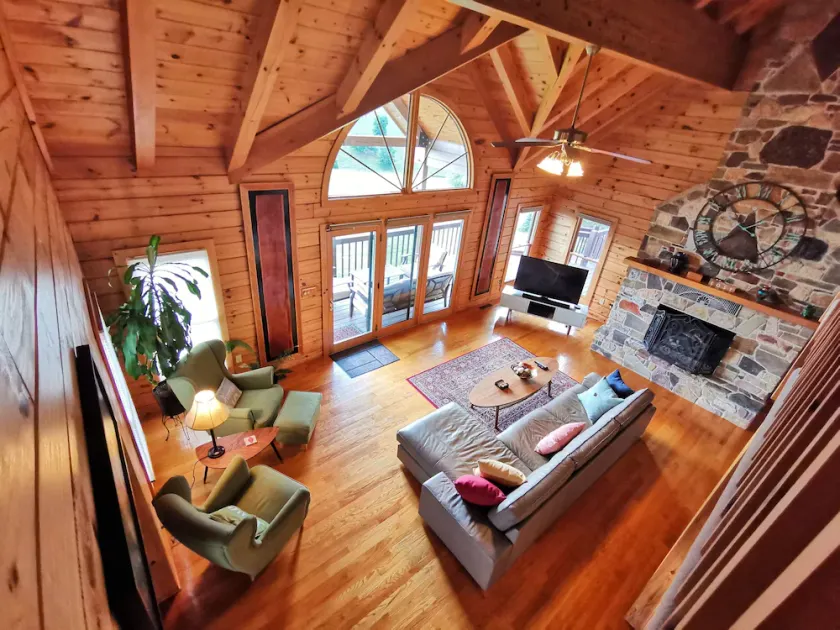 Secluded Hilltop Retreat: Log Cabin + Hot Tub - Image 1