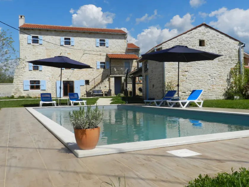 Rare stunning original converted Istrian stone villa. 5 rooms. 14pax - Image 1