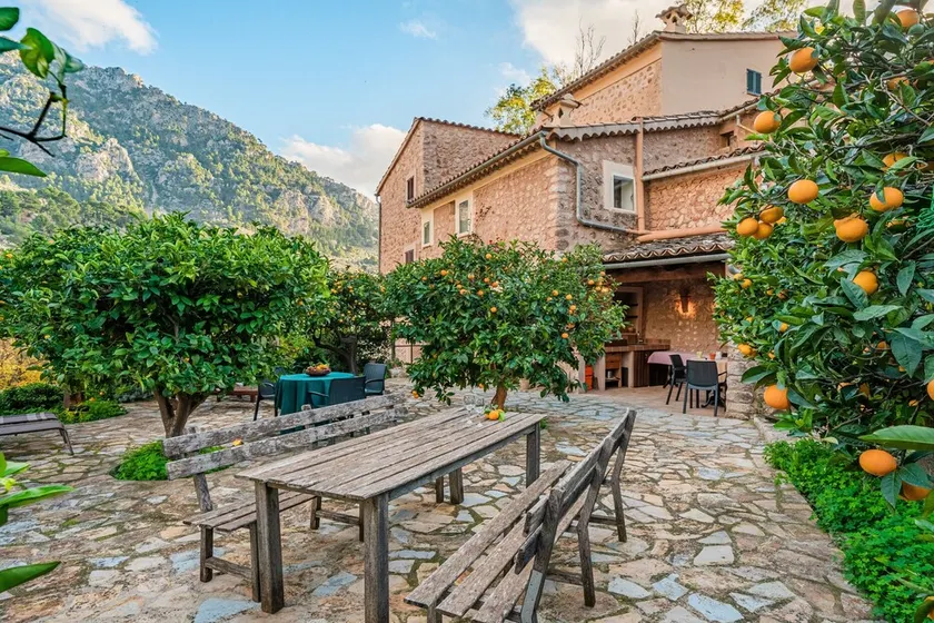 Chalet \"Se Teulere\" with Terrace & Wi-Fi - Image 1
