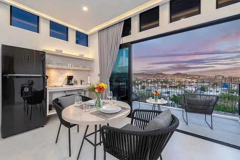 605 Tower Downtown Cabo - Image 1