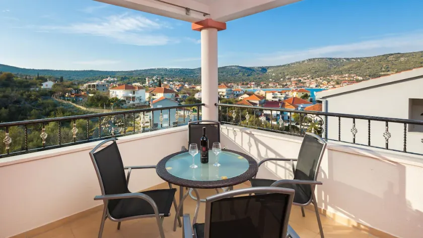 Apartamento ideal para familias con barbacoa y jardín | Vistas a la playa | Admite perro - Image 1