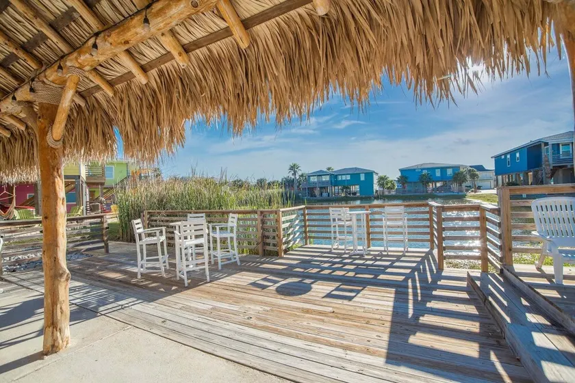Why Knot Relax - Heated PRIVATE Pool Beach Gear Credit Included - Image 1