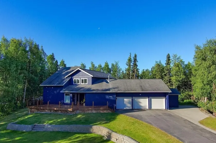 Beautiful home in South Anchorage - Image 1