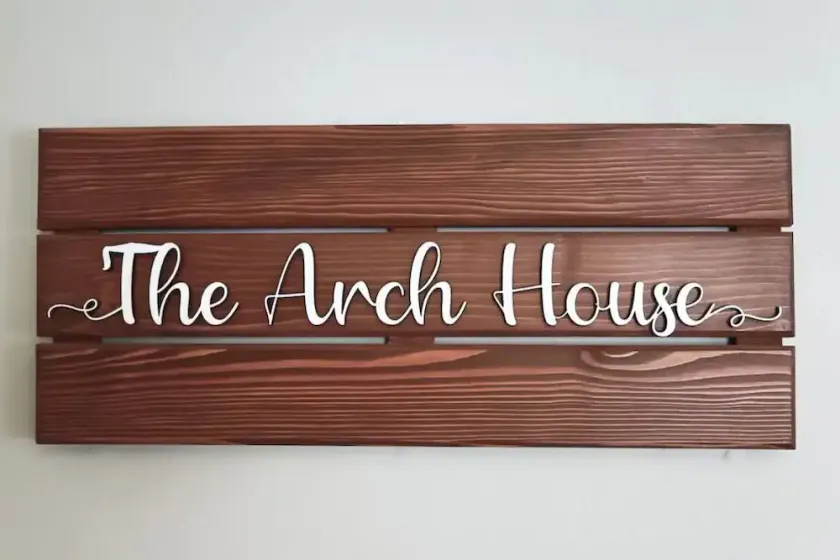 The Arch House - Image 1