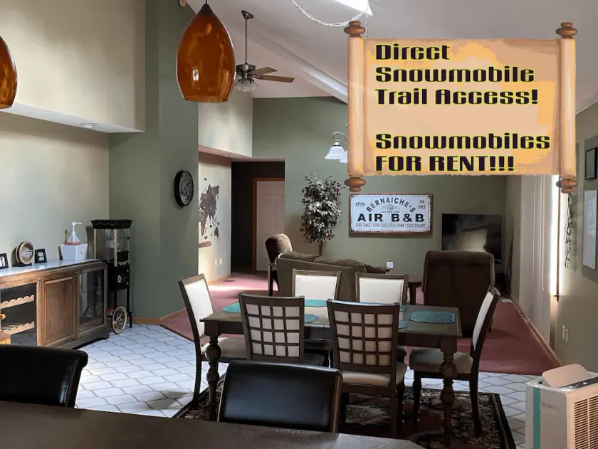 Luxury 3-Bedroom Home Next to Snowmobile Trails - Image 1