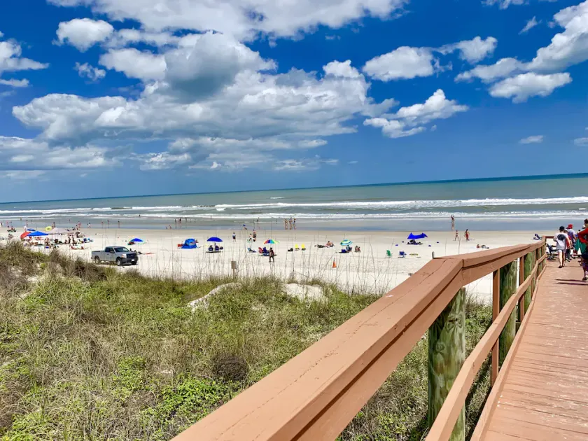 215 Beachers Lodge Direct Ocean Front Crescent Beach One Bedroom Condo - Image 1