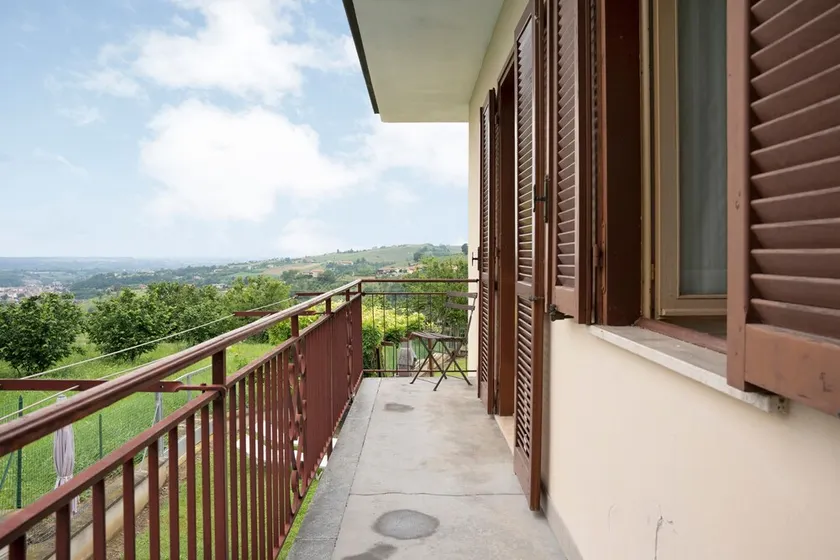 Ferienhaus 'Casa Pianezzo Dogliani' mit Bergblick, privatem Pool und WLAN - Image 1