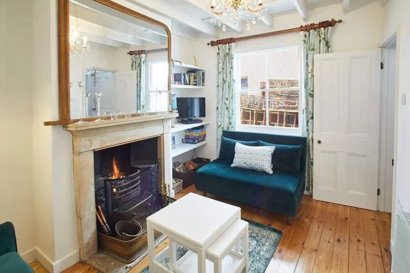 Host & Stay - Gun Gutter House - Image 1
