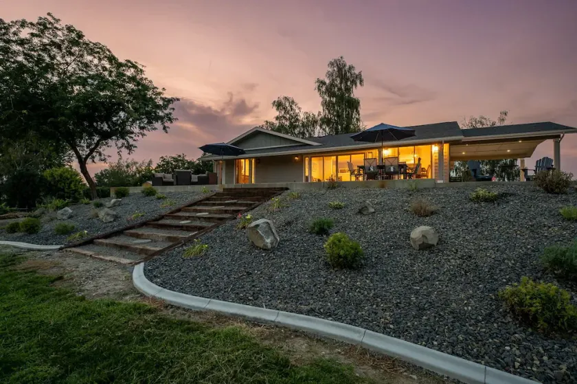 Wine Country River Front Paradise with Private Dock - Image 1