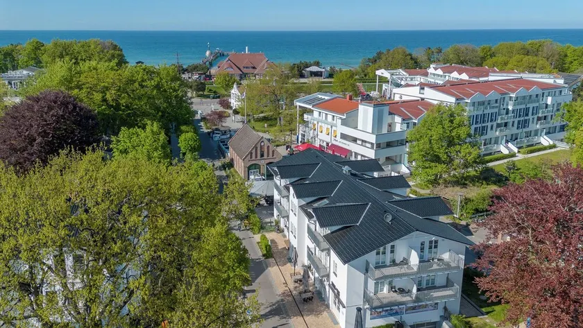 Modern house on the Baltic Sea - Image 1