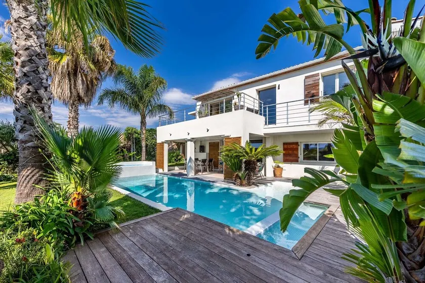 Villa , piscine chauffée, vue exceptionnelle, jardin exotique,  classé 4* - Image 1