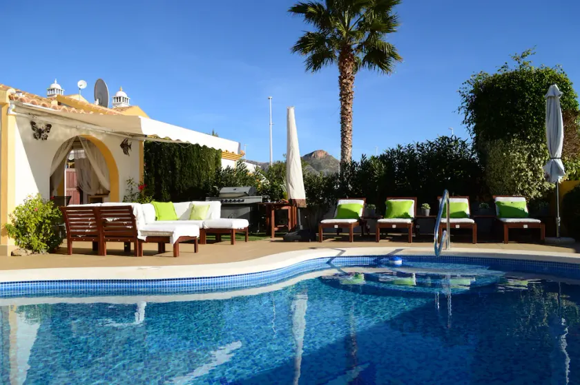 CASA COSY: Une villa privée parfaite avec 2 chambres et piscine pour vos vacances - Image 1