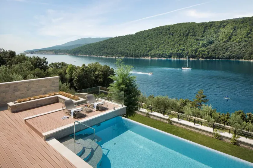 Luxury Villa Majestic with Pool - Image 1