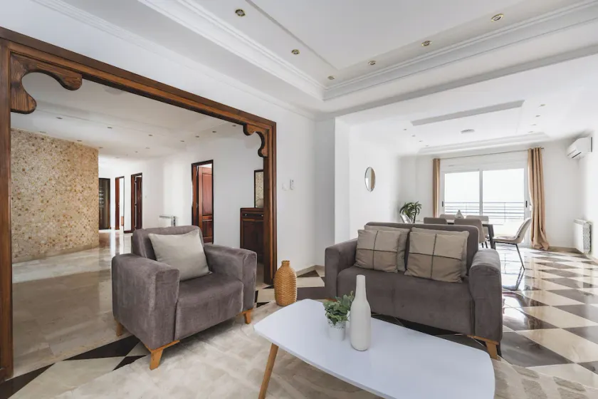 Luxueux Appartement à Bir Mourad Raïs - Image 1