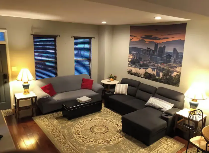 Urban Retreat with Garage on Mt. Washington - Image 1