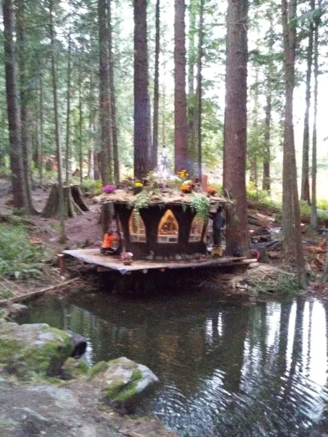 Fairy Cabin i skoven - Image 1