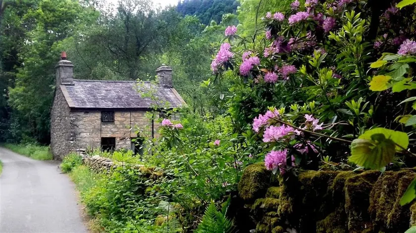 Glan Lledr - Two Bedroom Cottage, Sleeps 4 - Image 1